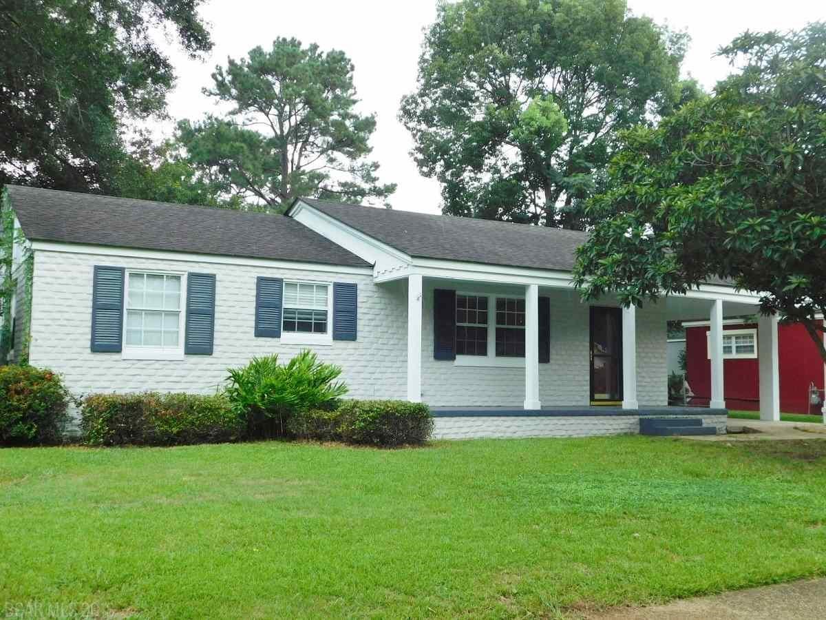 Shingle roof repair in Sherwood subdivision in Mobile Alabama. Completed by Rellim Contracting 